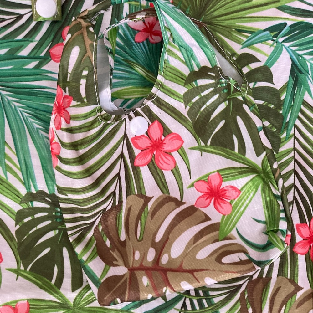 Eco Islands Monstera and Pikake Hawaiian Folding Shopping bag - Picture 4 of 9